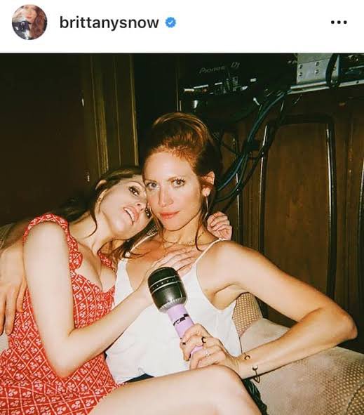 HELP IM STILL AT THE RESTAURANT