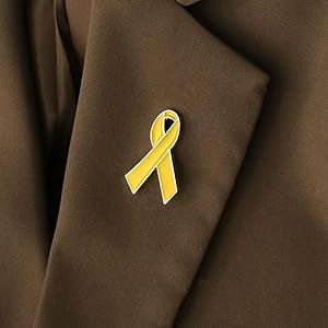 Martin1948Nakbb's tweet image. The yellow ribbon highlights a few Israeli hostages while over 10,000 Palestinians are held in Israeli prisons, many without charge.
This isn’t just selective empathy. It’s the normalisation of supremacy — where some lives are sacred, and others disposable.
Should be banned!