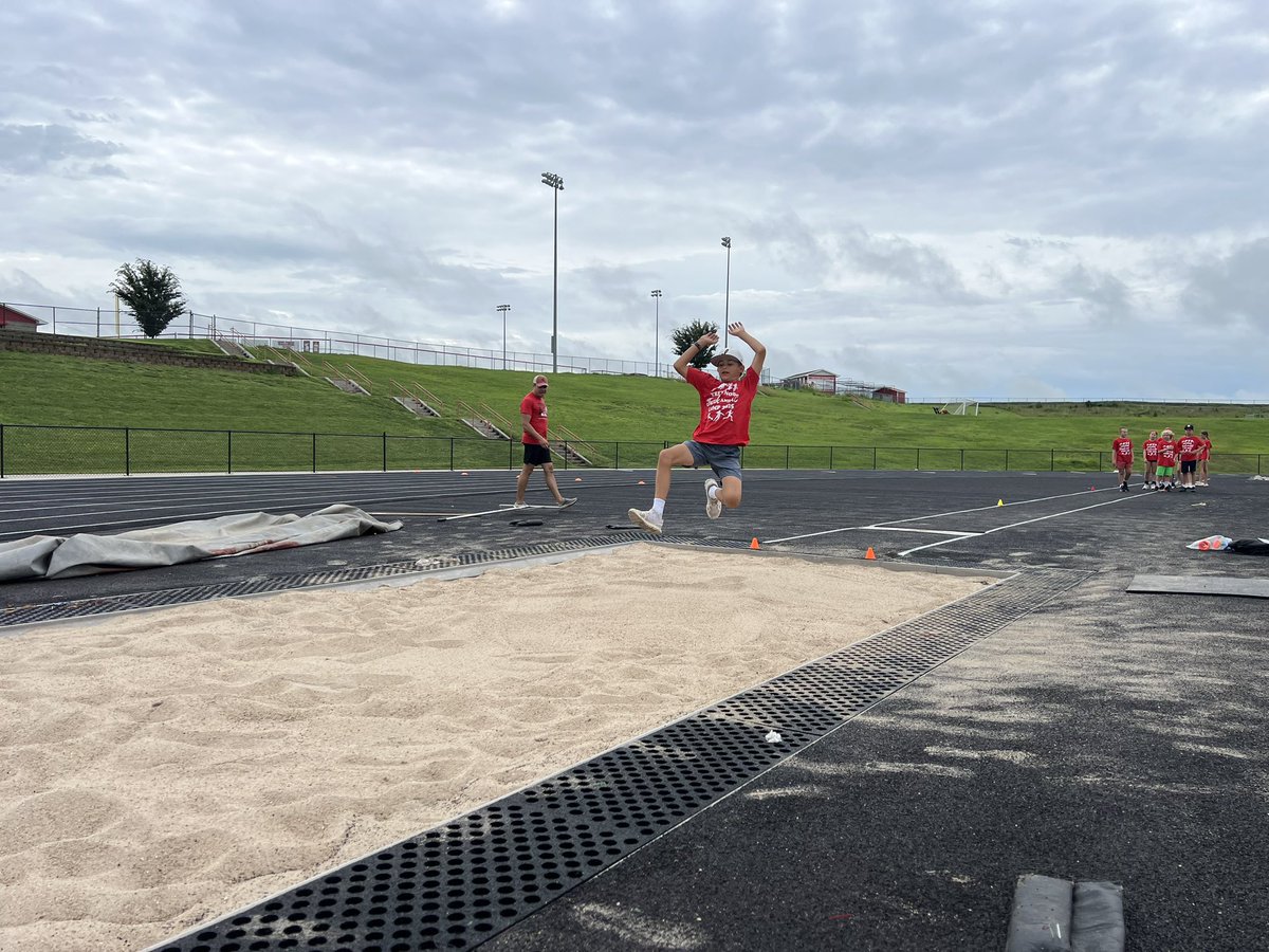 treynortfxc's tweet photo. Day 4 of Track Camp 2025: jumps! 

What a fun week! Great job getting faster and stronger campers 🏃‍♀️🏃‍♂️ https://t.co/izojdgzwko