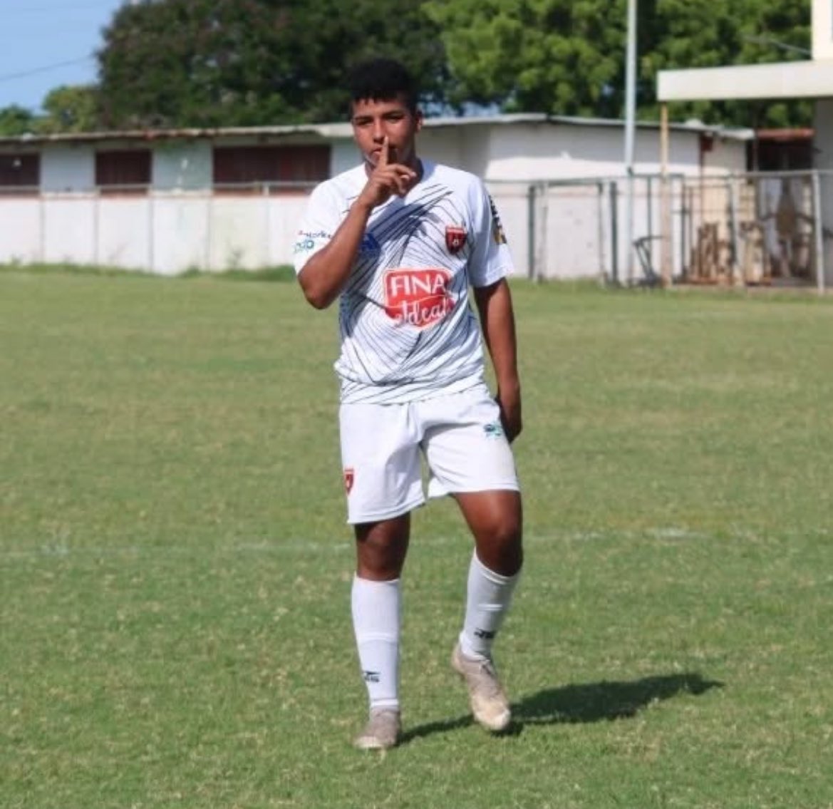 No defraudo David Linarez. Talento de la cantera y que ademas salio CAMPEON del Torneo FutVe Promesas de 2022 repartiendo 9 asistencias y anotando 6 goles.