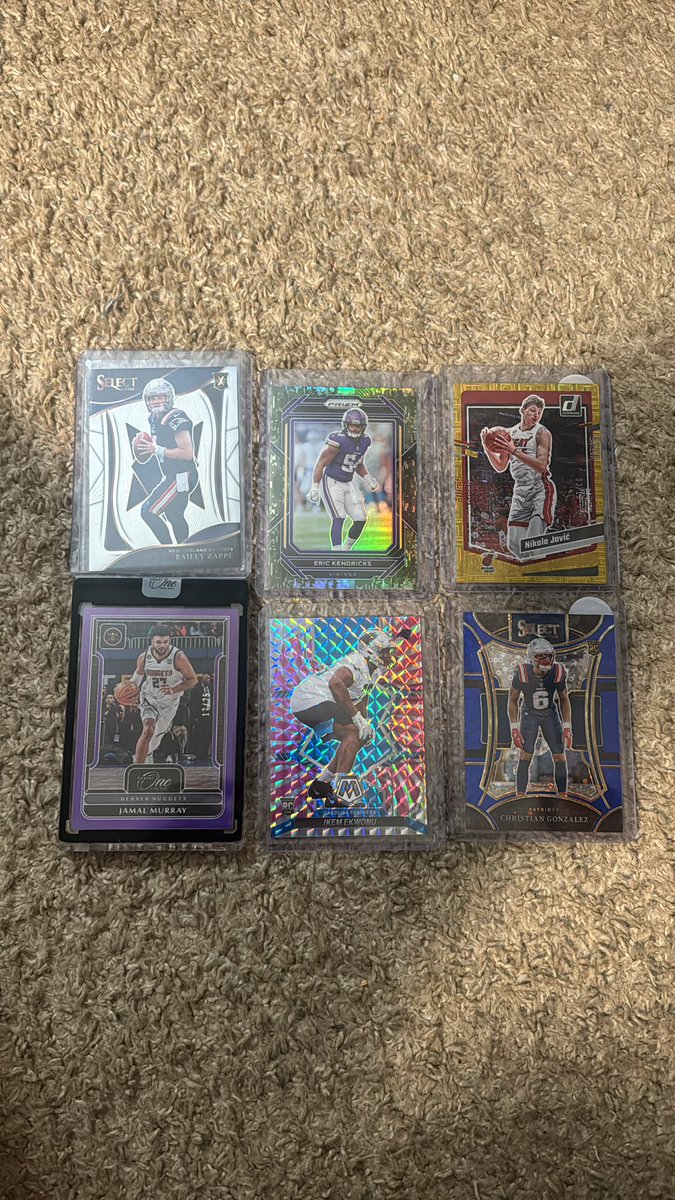 RyanLCards's tweet image. Zappe XRC - $15
Kendricks /15 - $15
Jovic /10 - $20
Murray /25 - $20
Ikem/11 - $20
Gonzo /25 - $30
RTs appreciated!