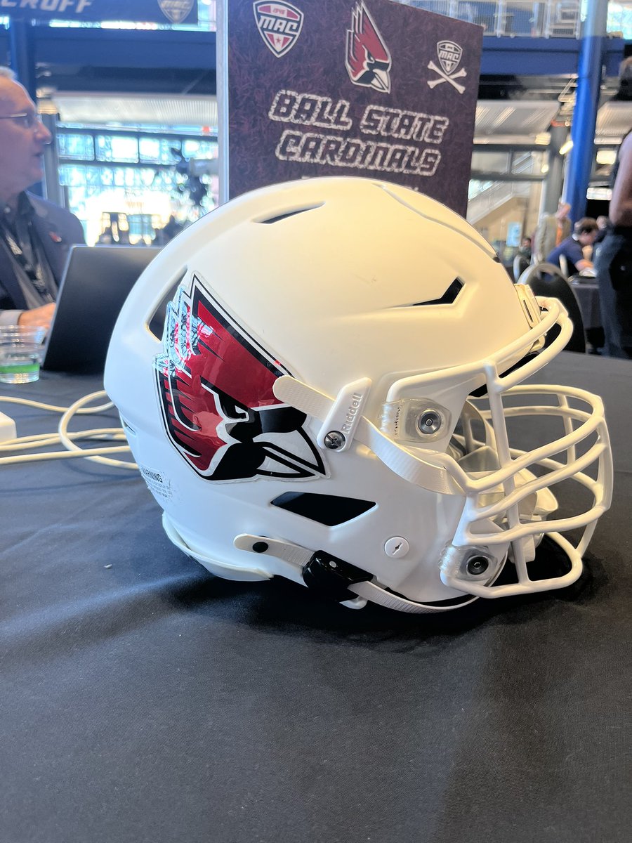 JeffMitchellBSU's tweet image. Wonderful time in Detroit for the @MACSports Football Media Day! Proud of @CoachU_BSU, @kiael_kelly, and @conley_darin for representing @BallStateFB in a first class manner! Go Cardinals! 🏈