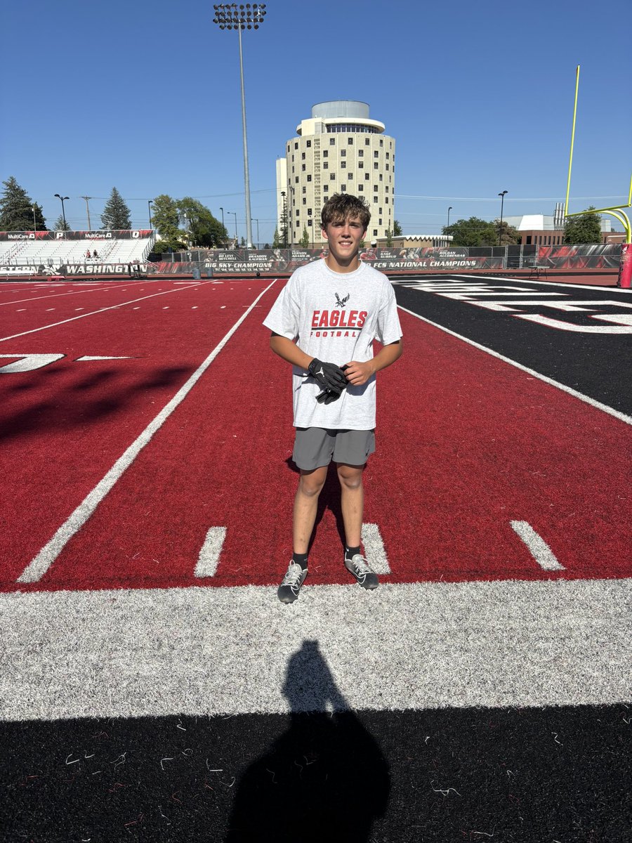 winter_lev79891's tweet image. Had a great time competing at @EWUFootball solo camp today!