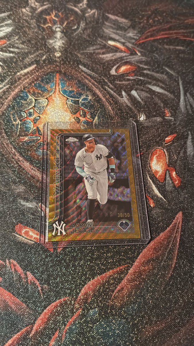 That_Other__Guy's tweet photo. @ALTPEPEEEEEEE and here I was excited about my /50 regular buyback lol https://t.co/qNLBLxhXAs