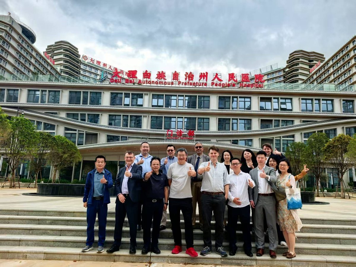 JenniferCStone1's tweet image. Had the chance to tour the new 2,000-bed Dali hospital in China - part of which is still under construction - and it鈥檚 already so impressive in scale and design. It was amazing to see this level of investment in health infrastructure up close.