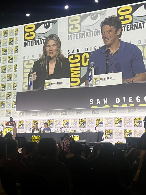 FNAFMovieUpdate's tweet image. The 'FIVE NIGHTS AT FREDDY'S 2' Panel at San Diego Comic Con has now come to an end.
#FNAFMovie2 #FNAF2 #FiveNightsatFreddys2 #FNAF