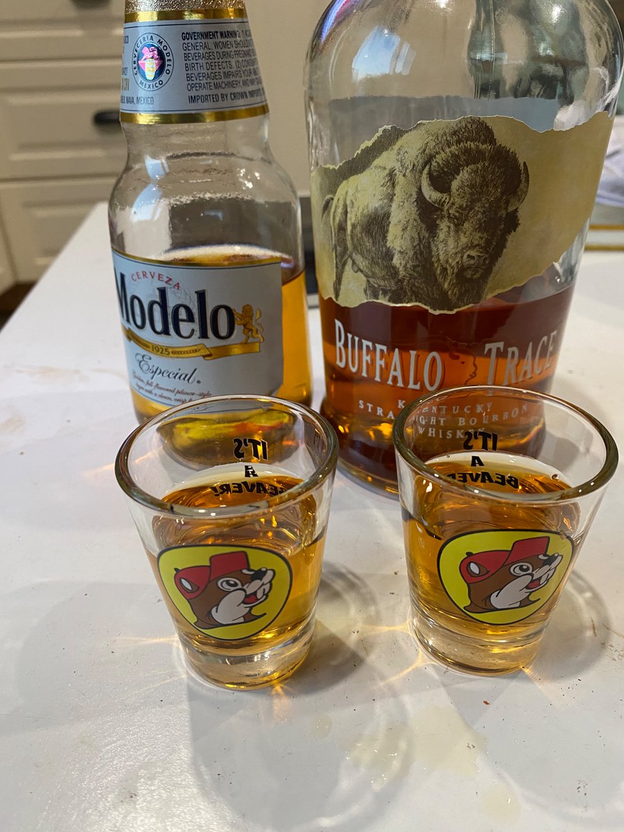 GrillsAlotDano's tweet image. Okay- a beaver shot for Ozzy and a beaver shot for Hulk!
