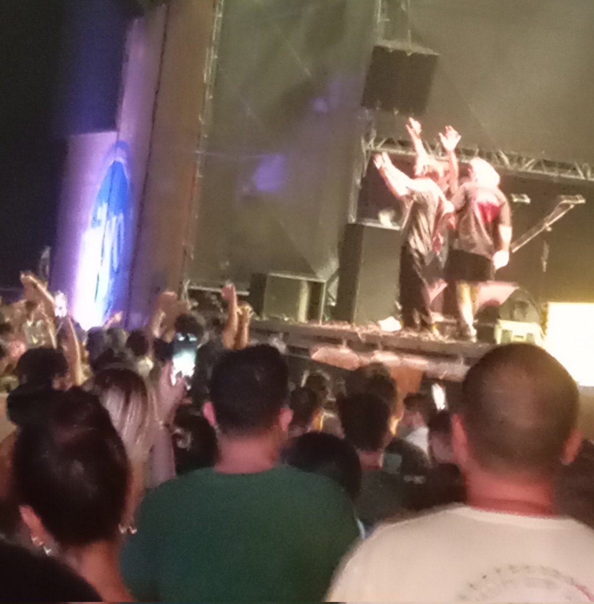 Festivalde herkes eğlenirken ben bira nie 250tl diye sorguluyorum