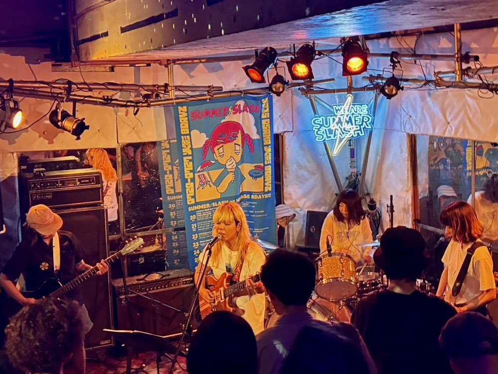 火曜は長濱礼香Band Sets@HOKAGE
SUMMER⚡️SLASH DAY3
主催のカワシマさんをはじめ皆様に感謝！連休明けにも関わらずたくさん遊びに来てくれて嬉しかった◎格好良いライブ揃いだし我々もこの4人ならではの演奏ができた気がするし✌️

サマスラは日曜まで続きますよ、夏を体感しに行きましょー🌻🍉🌴