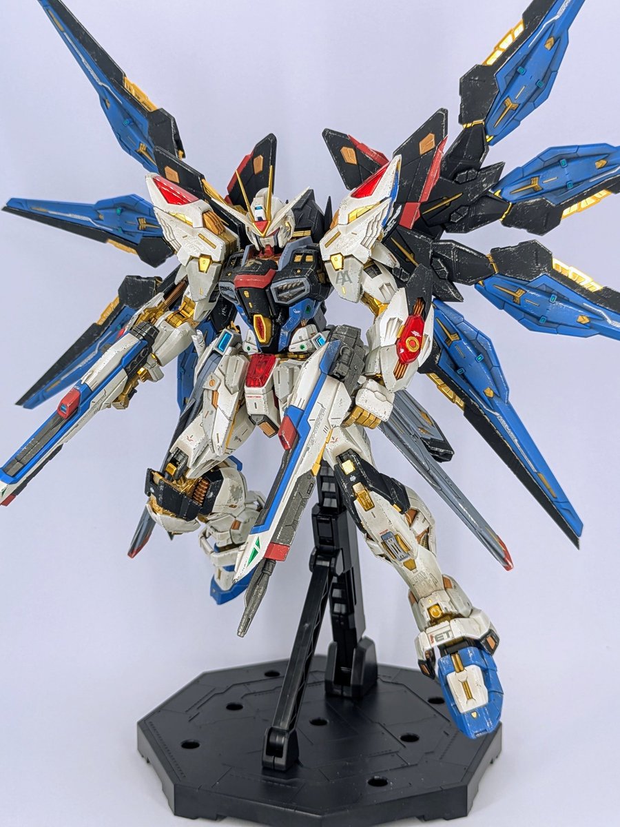 tomopo04's tweet image. ダイソーのリングライトから1000円くらいお高いライトを導入してみました!😳
ライトの向きや配置で雰囲気が変わって楽しいです🥳
もっと熟練度上げねば〜!😄
