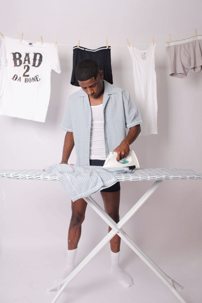 starcosmetics2's tweet image. Cheers to 21 years of shitting on niggas #mrbad2dabone #21stbirthday