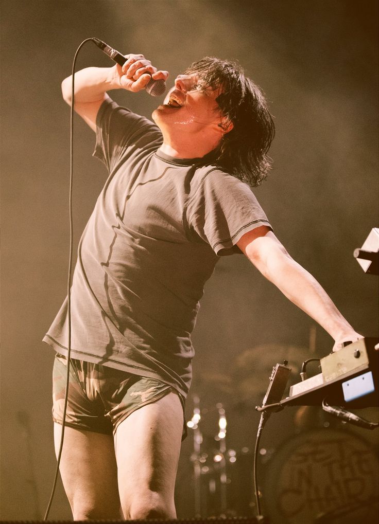 lemonmcr's tweet image. THIGHS  THIGHS  THIGHS