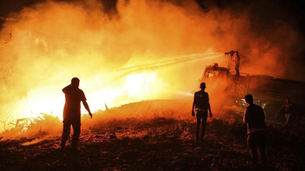 BrunoRguezP's tweet image. Expresamos nuestras condolencias al Gobierno y pueblo de #Turkiye por las víctimas y daños ocasionados por los severos incendios forestales que están afectando a la provincia turca de Eskisehir.

Nuestra solidaridad con los familiares y allegados de los fallecidos.
