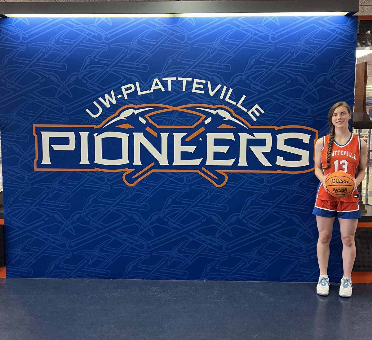 Grateful to have received an offer to continue my athletic and academic career at UW-Platteville. Thank you Coach McNiff and Coach Dels for a great day on campus! 

<a href="/LPLancerBB/">LPLancerBB</a> <a href="/il_RocketsGBB/">il.rockets.GBB</a> <a href="/CoachSchollNCSA/">Nicole Scholl</a> <a href="/UWPlattWBB/">UW-Platteville Women’s Basketball</a>