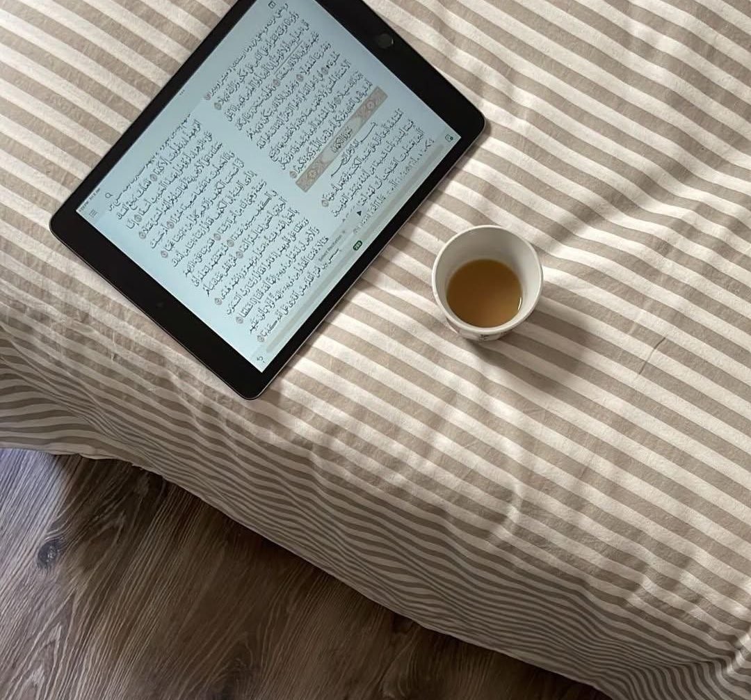 وفـي يوم الجمعة : اللهّـم حظًا عظيمًا جميلاً 
في كُـل شيء 🌧️🌱. 

.
 #يوم_الجمعة 
#جمعة_مباركة