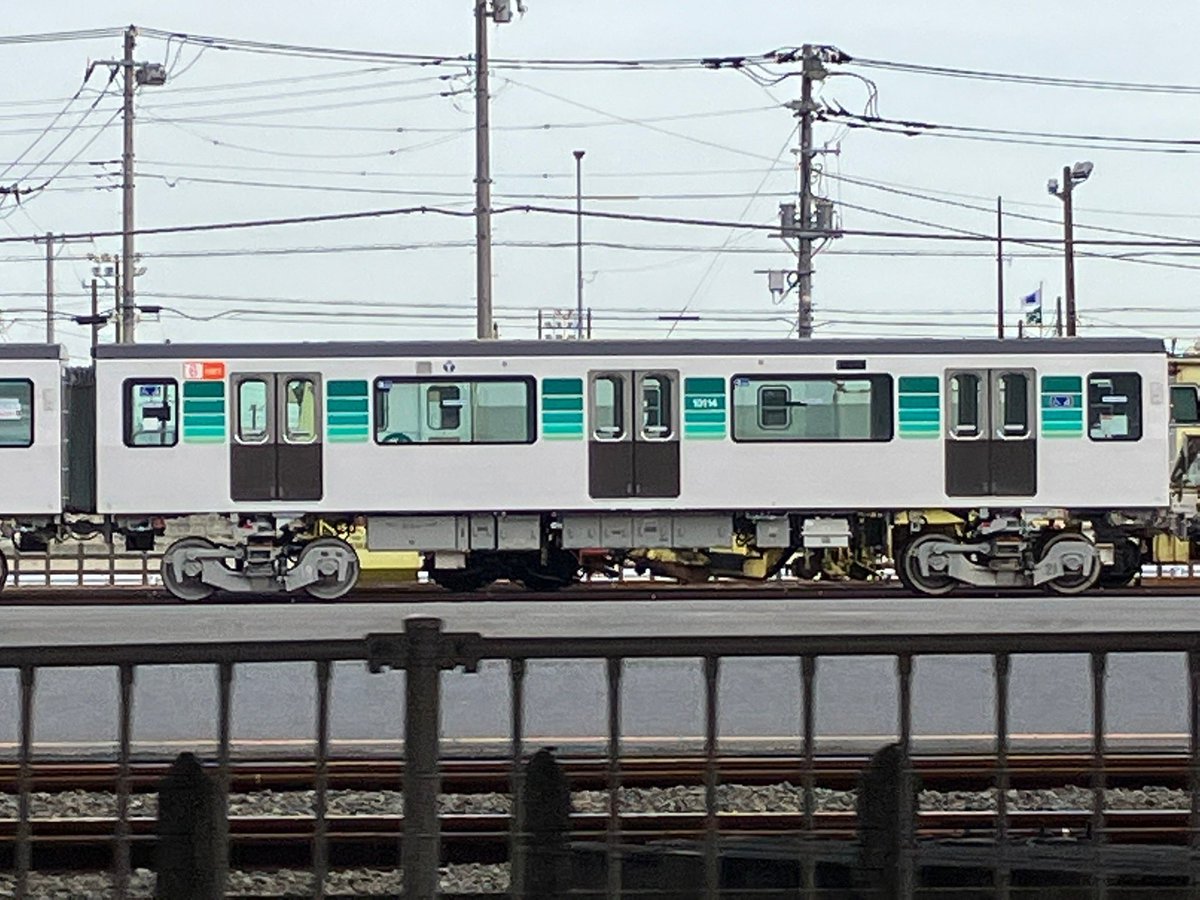 kmfk5178's tweet image. 写真漁ってたら地下に入る前の地下鉄がいっぱい出てきた。写真は無いけど銀座線の1000系も来てるの見たことある
本牧はいろんなもの見れるから面白い