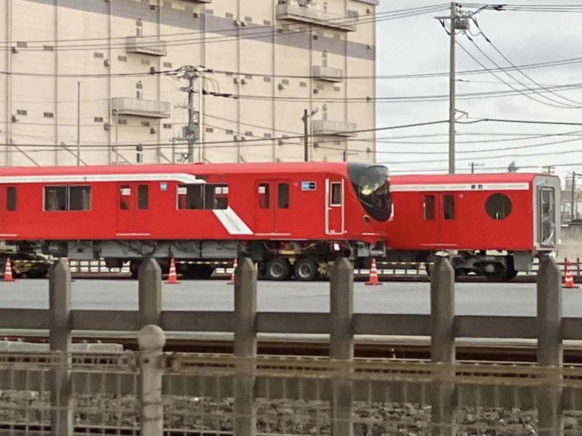 kmfk5178's tweet image. 写真漁ってたら地下に入る前の地下鉄がいっぱい出てきた。写真は無いけど銀座線の1000系も来てるの見たことある
本牧はいろんなもの見れるから面白い