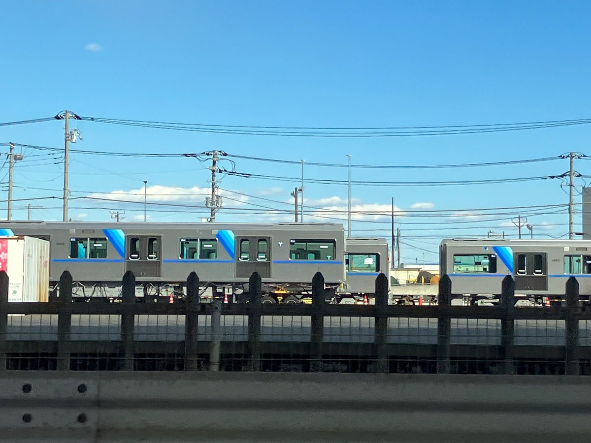 kmfk5178's tweet image. 写真漁ってたら地下に入る前の地下鉄がいっぱい出てきた。写真は無いけど銀座線の1000系も来てるの見たことある
本牧はいろんなもの見れるから面白い