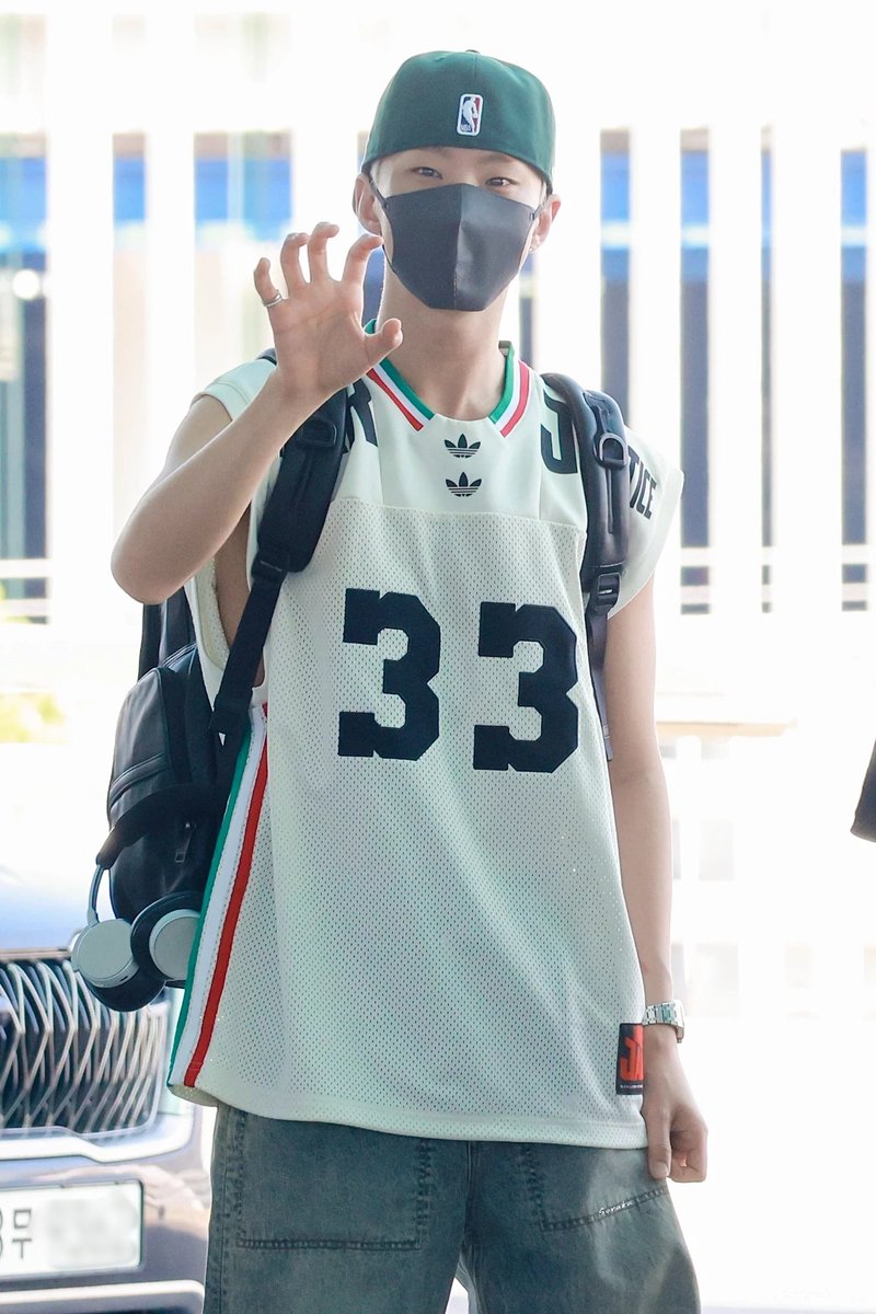 250725 인천출국 
좋은 아침
#세븐틴 #호시 #권순영 #HOSHI #ホシ #SEVENTEEN #权顺荣