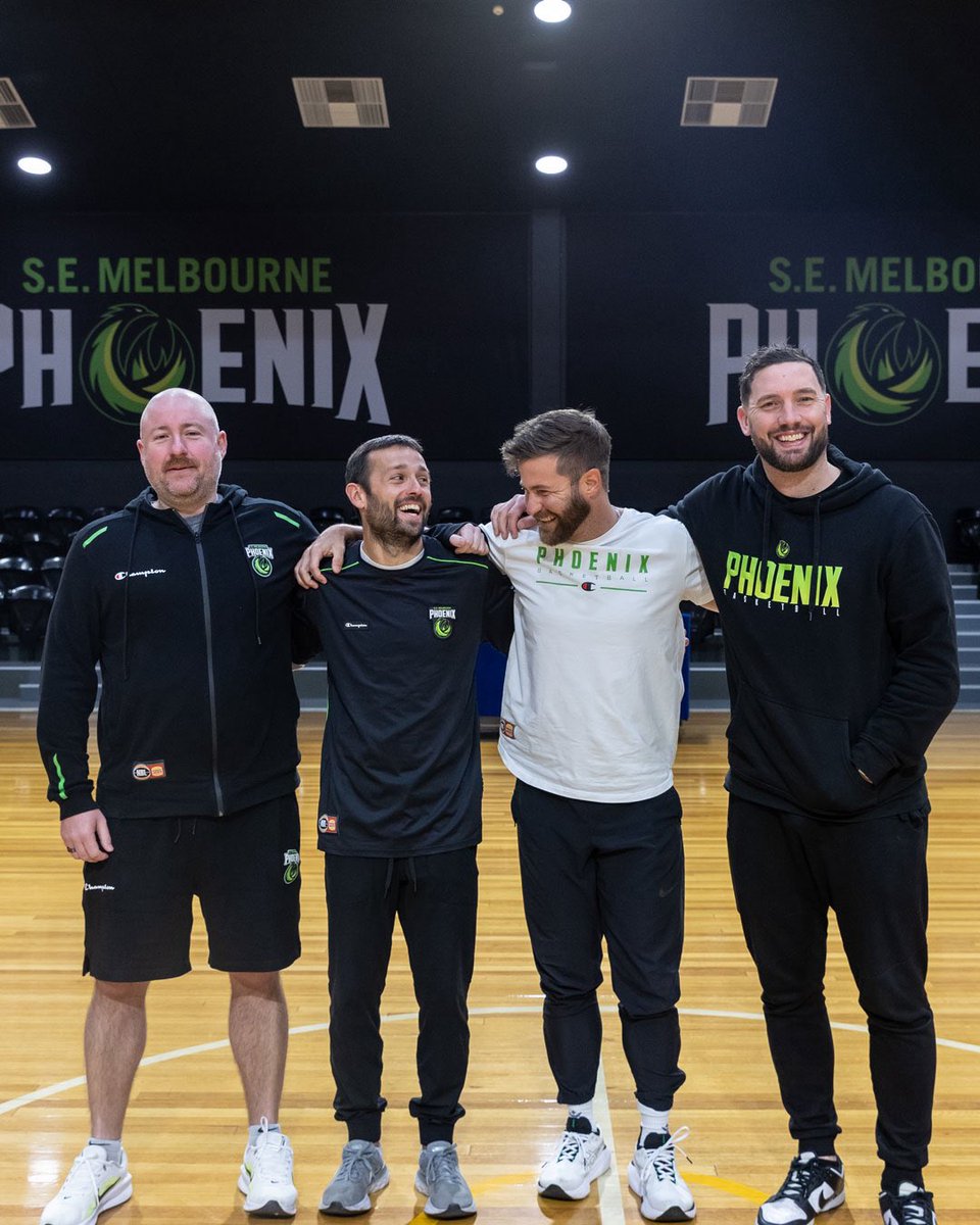SEMelbPhoenix's tweet image. The coaches are in the house! 💚🔥
@CoachJoshKing @luke_trigz @adamgibson_1 @dfryan00