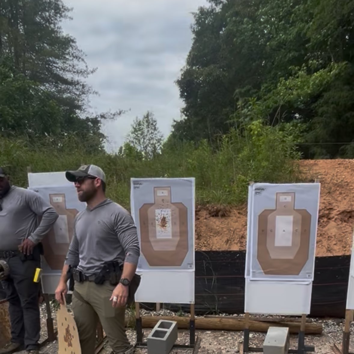 Ok everyone, discussion time. And I want to hear your thoughts. 

What is the purpose of attending a shooting class? What do you hope to get out of it? How do you know you got your money's worth?

Tomorrow I'll drop a 🧵🧵🧵on my thoughts but let's get the conversation going.