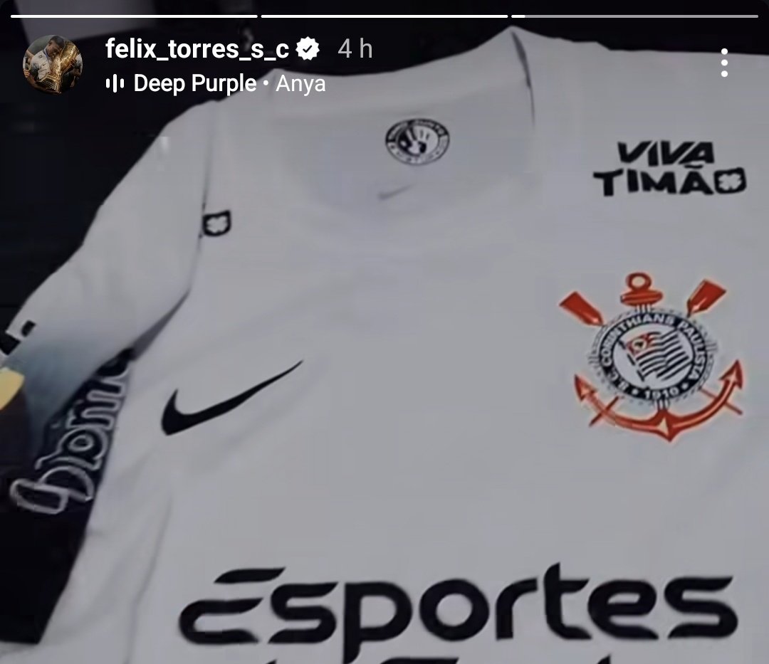 fiel_numetal's tweet image. zagueiro felix torres curtindo um deep purple de quebradinha muito foda