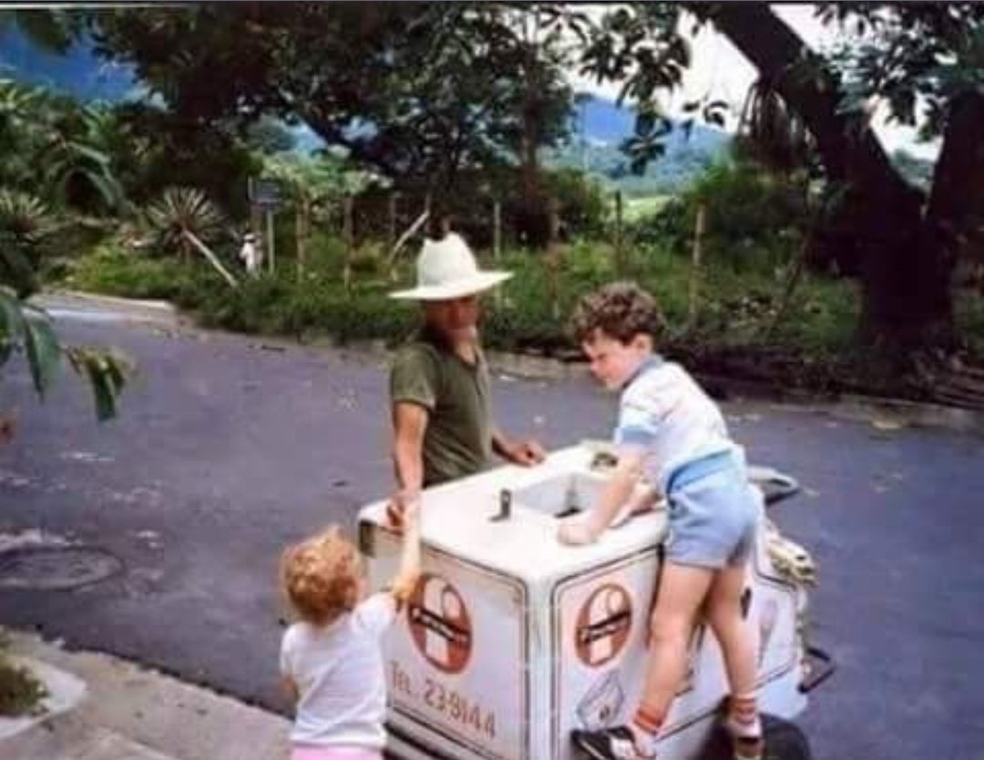 RucksDelBo's tweet image. Carrito de sorbetes Foremost. 1981