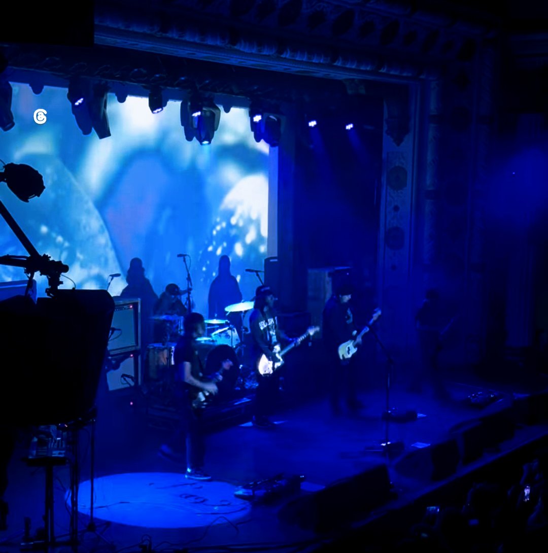 cloudypeeps's tweet image. Zero Day by @BandofNOTHING and Lines by #Whirr at the @MetroChicago were freaking beautiful, what a show!! See ya in Texas #peeps. #bandofnothing #chicago