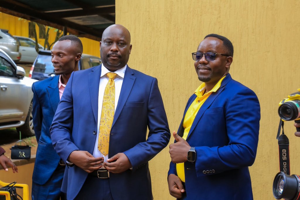 Hon_Banurapeter's tweet image. For those who exalt themselves will be humbled, and those who humble themselves will be exalted. Luke 14:11

With deep gratitude, I extend my heartfelt thanks to the people of Kikuube for the overwhelming support you have shown me. 

Your trust has delivered a resounding victory…