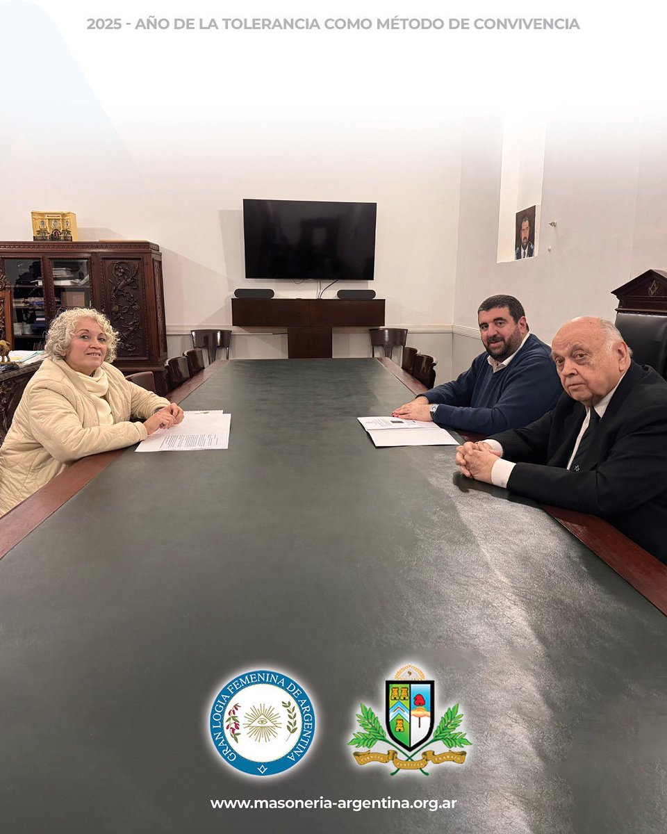 GranLogiaArg's tweet image. La Serenísima G∴M∴ Maria Elena Castillo y el M∴R∴G∴M∴ Pablo Lázaro trabajando en proyectos conjuntos para este año y el siguiente.
.
#masoneria
#masoneriafemeninaargentina
#masoneriaargentina
@PabloALazaro