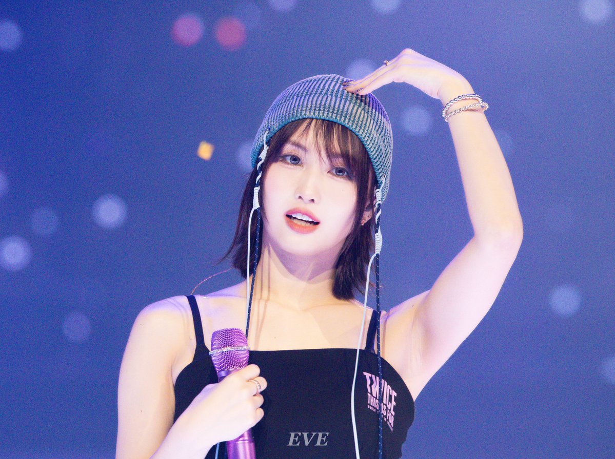 TWICE_EVE's tweet image. 250719 HQ
#TWICE #ํธ์์ด์ค #๋ชจ๋ชจ #MOMO #ใขใข