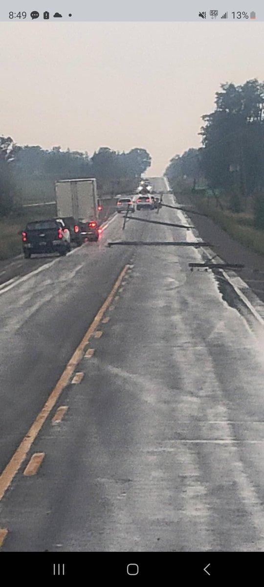 WxOntario1's tweet image. Multiple hydro poles snapped onto #Hwy23 south of #Mitchell

#OnWX #ONStorm