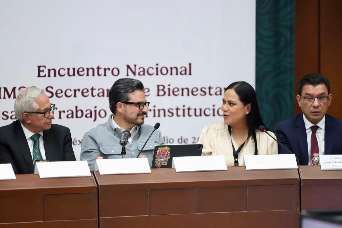 jorgegavino's tweet image. Siguiendo las instrucciones de la presidenta @Claudiashein, el Mtro. @zoerobledo y @A_MontielR llevaron a cabo una reunión con los titulares de las representaciones estatales de @Tu_IMSS y @bienestarmx con el objetivo de fortalecer los trabajos del programa "Salud Casa por Casa".