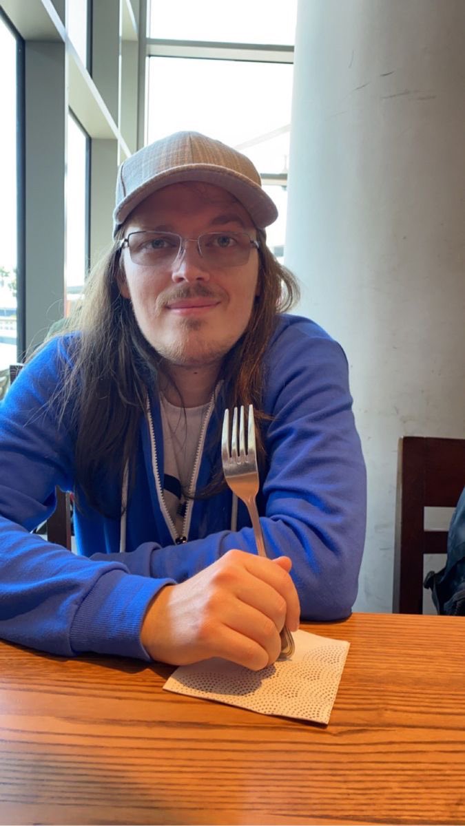 Astherr_'s tweet image. splitting image 🥹