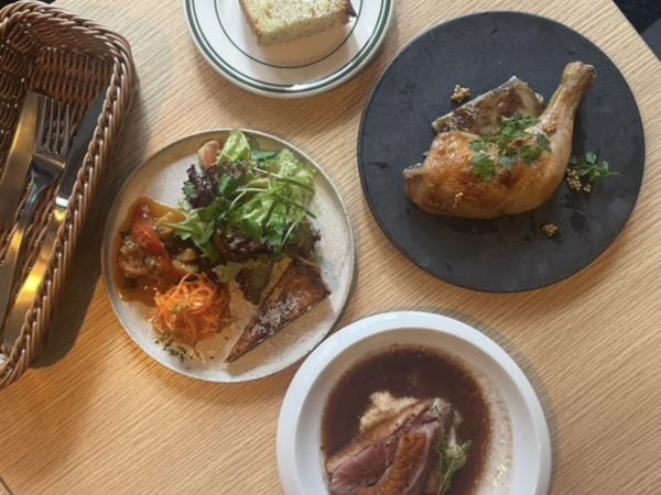citylivingosaka's tweet image. 【大阪】堺筋本町にイタリアン、フレンチが堪能できるレストランがオープン: 今月、堺筋本町に、〝日常をちょっとだけ素敵にするレストラン〟「meli… city.living.jp/osaka/odekakei… #シティリビング