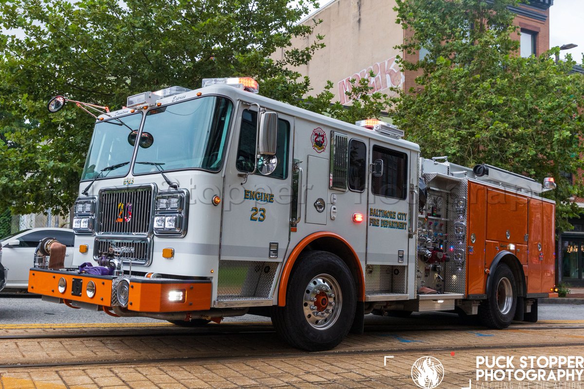 On July 19th Baltimore City firefighters from Engine 23 worked a car fire on North Howard Street. The fire was quickly knocked with a can. See more at puckstopperphotography.com/FireScene/Mary…
.
.
#BCFD #BaltimoreCityFireDepartment #Balto #WorkingFire #StructureFire #BoxAlarm #FirstResponders