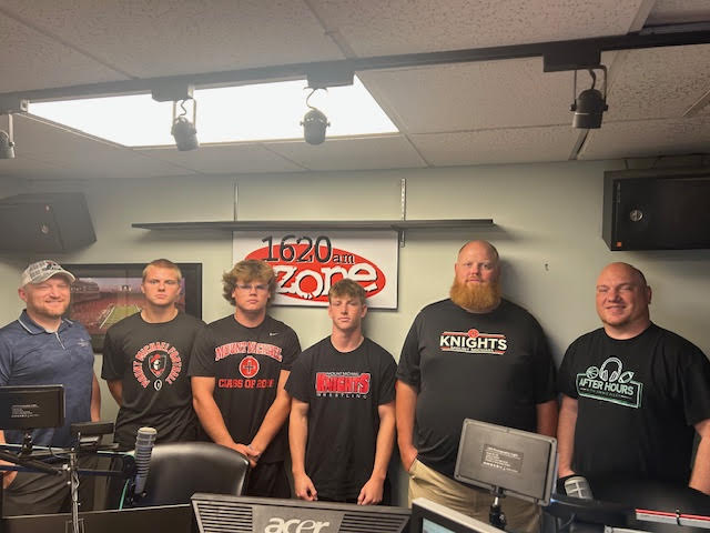 It's Mount Michael Thursday in the Lounge!
7:30 <a href="/MtMichaelFB/">Mount Michael Football</a> Head Coach <a href="/CoachLandstrom/">Coach Landstrom</a> and players <a href="/bigtruzz23/">Jedd Ramold</a>, <a href="/chuck102212/">Charlie L’Heureux</a> and Brady Quinlivan join us in talking C1 action and Year 2 under a new coach.
PLUS
We talk some more Big Ten Media Day's
What is Tony Petti doing?
JIMMIE