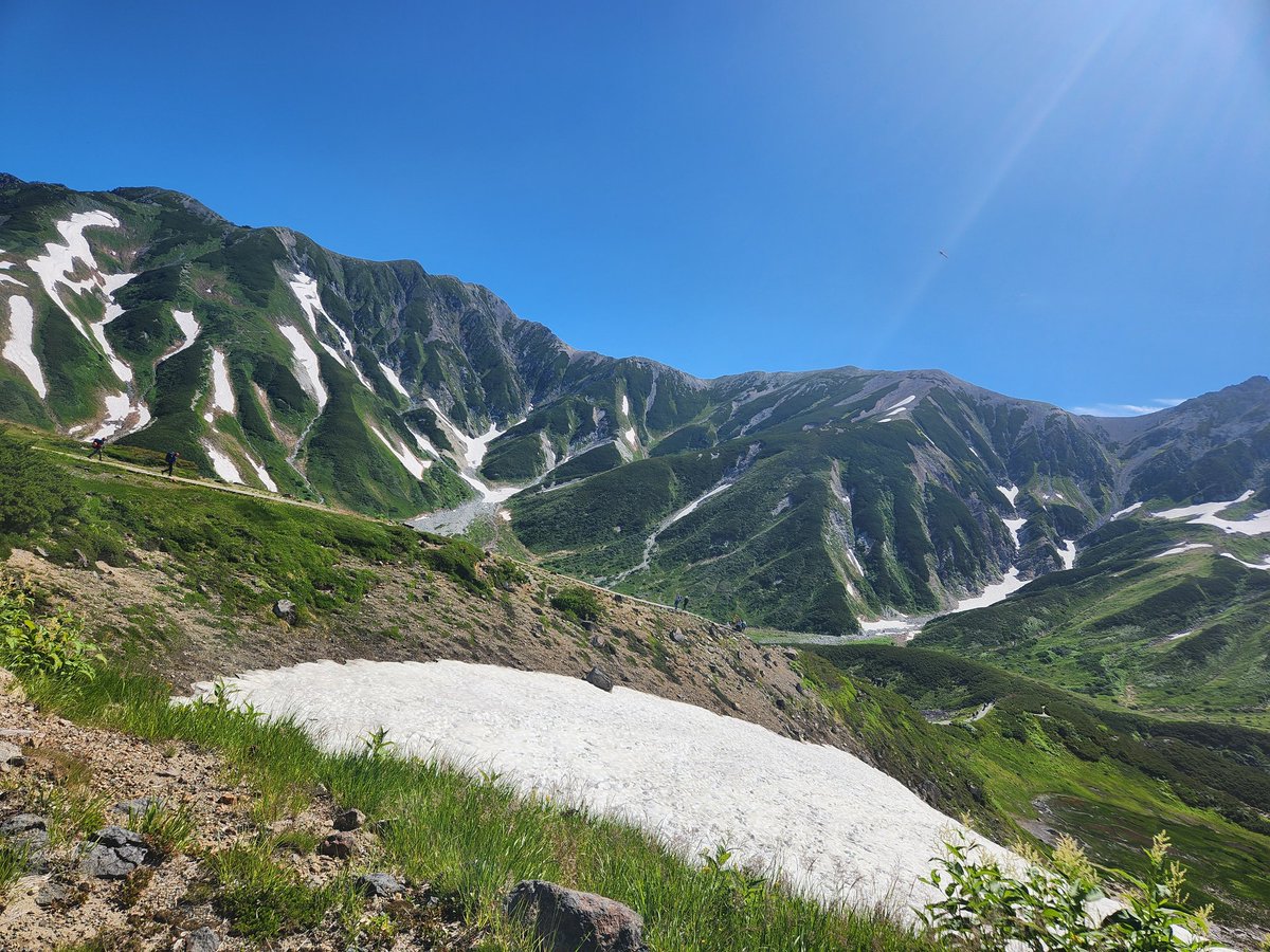 登山🗻
雲が下にある！