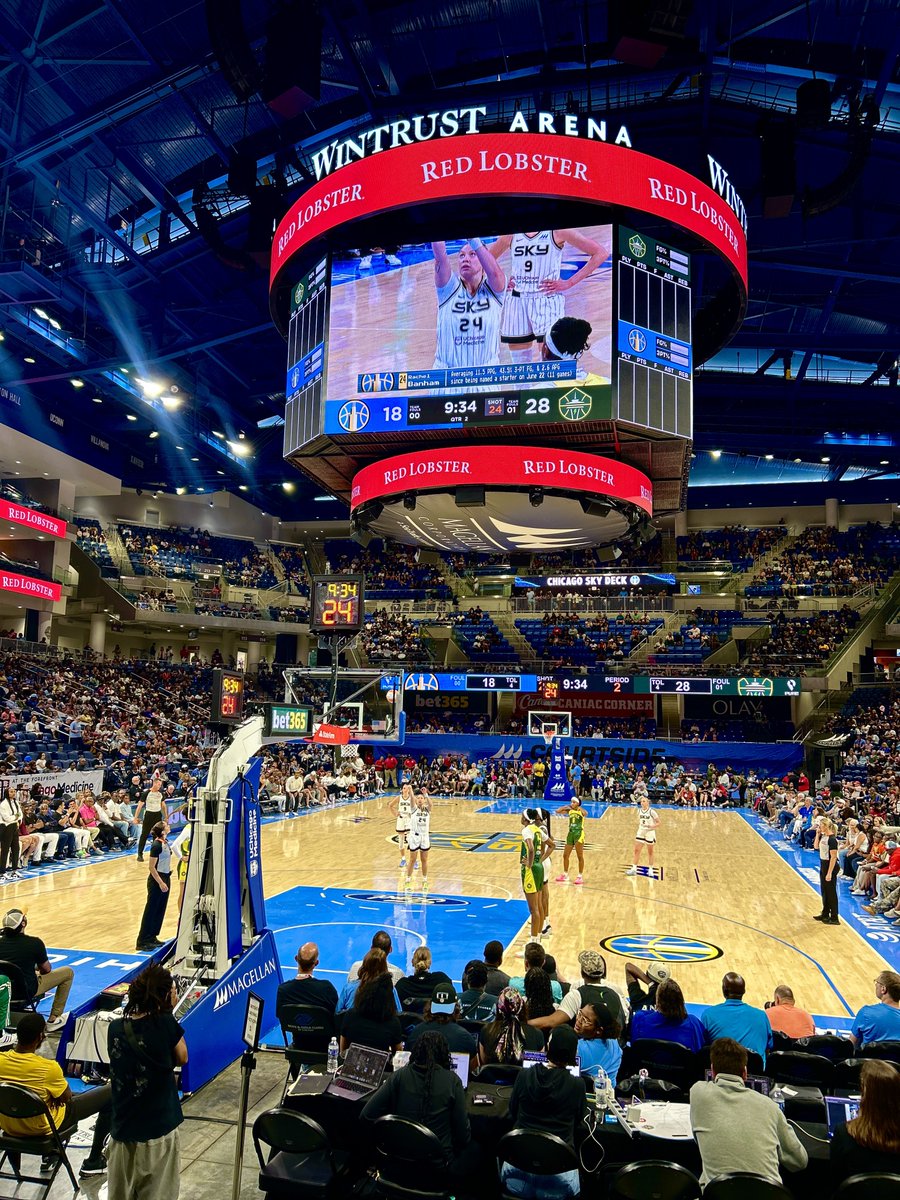 HawleySports's tweet image. Here for my second @chicagosky game of 2025 as they open the second half home schedule against the Storm at @WintrustArena.