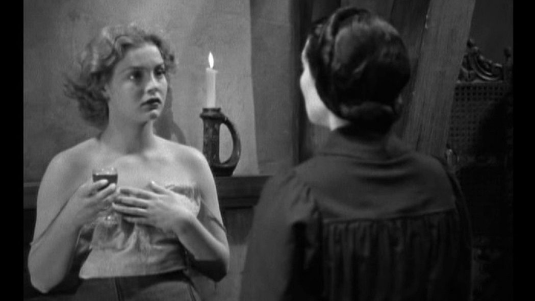 DrBuzz_Forensic's tweet image. Actress Nan Grey was #BornOnThisDay July 25, 1918. Teenage & adult actress known for her film role as a "victim with lesbian overtones" in Dracula's Daughter (1936), later married the singer Frankie Laine in 1950. Passed in 1993 on her birthday (age 75) from heart failure #RIP