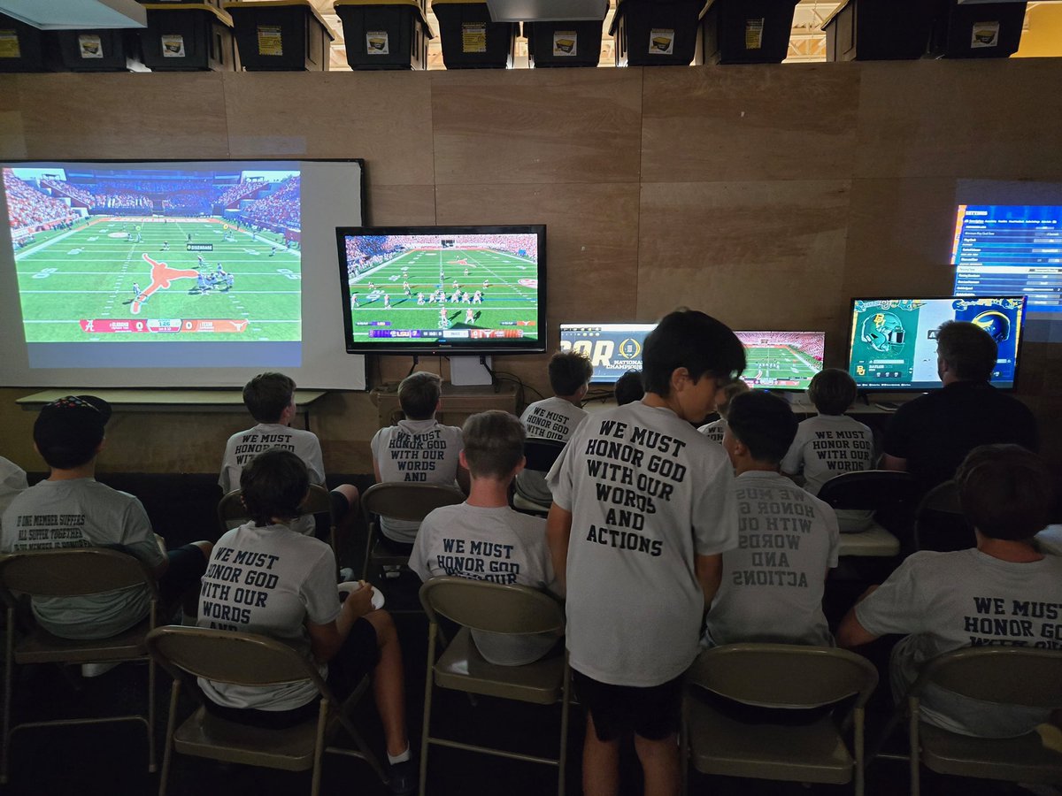 PCALionsFB's tweet image. Post summer middle school celebration of hard work, team work, team building, and fun! Proud of these guys! 
We must honor God with our words and action! 🙏🏻