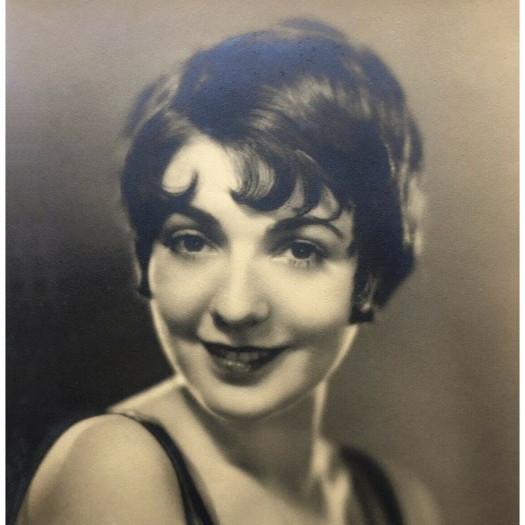 DrBuzz_Forensic's tweet image. Actress Lila Lee was #BornOnThisDay July 25, 1901. An actress of the silent & early sound films, The Unholy Three (1930). Her son James Kirkwood, Jr., wrote A Chorus Line & P.S. Your Cat Is Dead. Battling tuberculosis, passed in 1973 (age 68) from a stoke #RIP #BOTD #GoneTooSoon