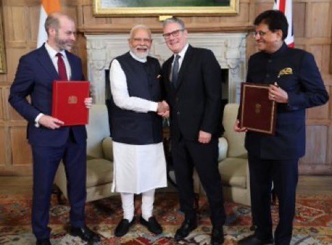 amitabhk87's tweet image. Congratulations to PM @narendramodi on a pathbreaking agreement which will drive new opportunities for both India and the UK and give s huge impetus to 🇮🇳–🇬🇧 trade and investment ties.
My compliments to @PiyushGoyal and his dynamic negotiating team for their success in…