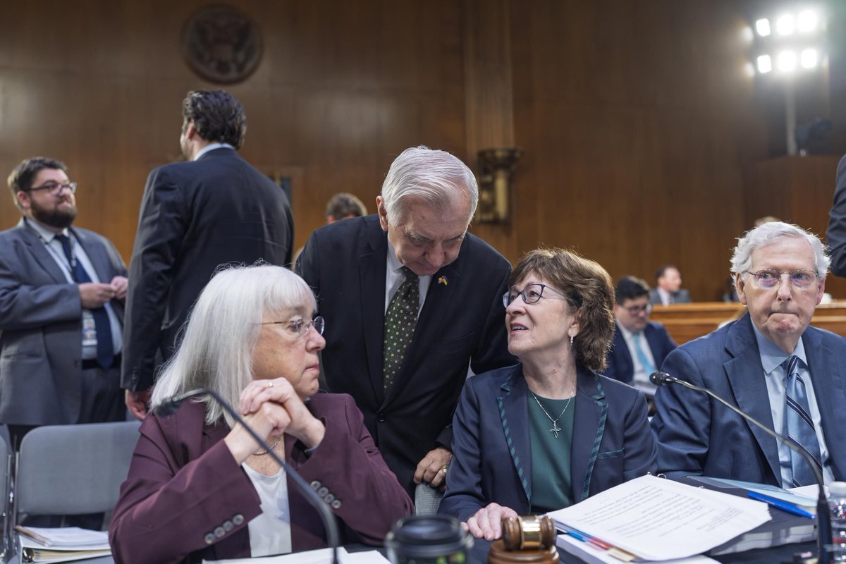 nationaljournal's tweet image. Democrats say the GOP spending bills are far better than the sweeping cuts that President Trump and his MAGA allies on Capitol Hill are proposing. 
Check out the NJ Daily Outlook:
buff.ly/sfmkBAg