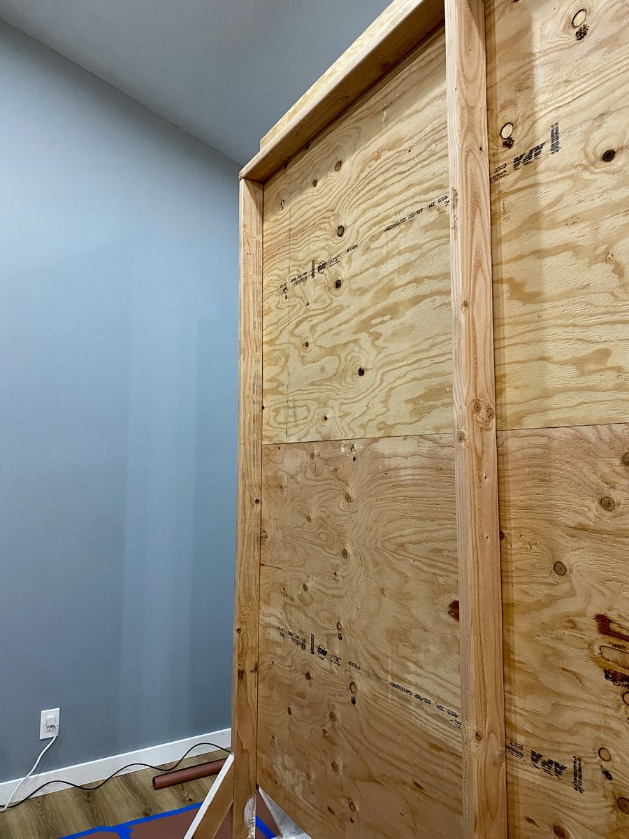 loyalmoses's tweet image. My studio is big enough that we’re building 9’ walls for my short film sets inside! 🔥 We need a permanent set for the bunker / hideout scenes.
Decided to finish the back of the walls too, so they can be used from either side.
I’ll post pics when they’re painted.