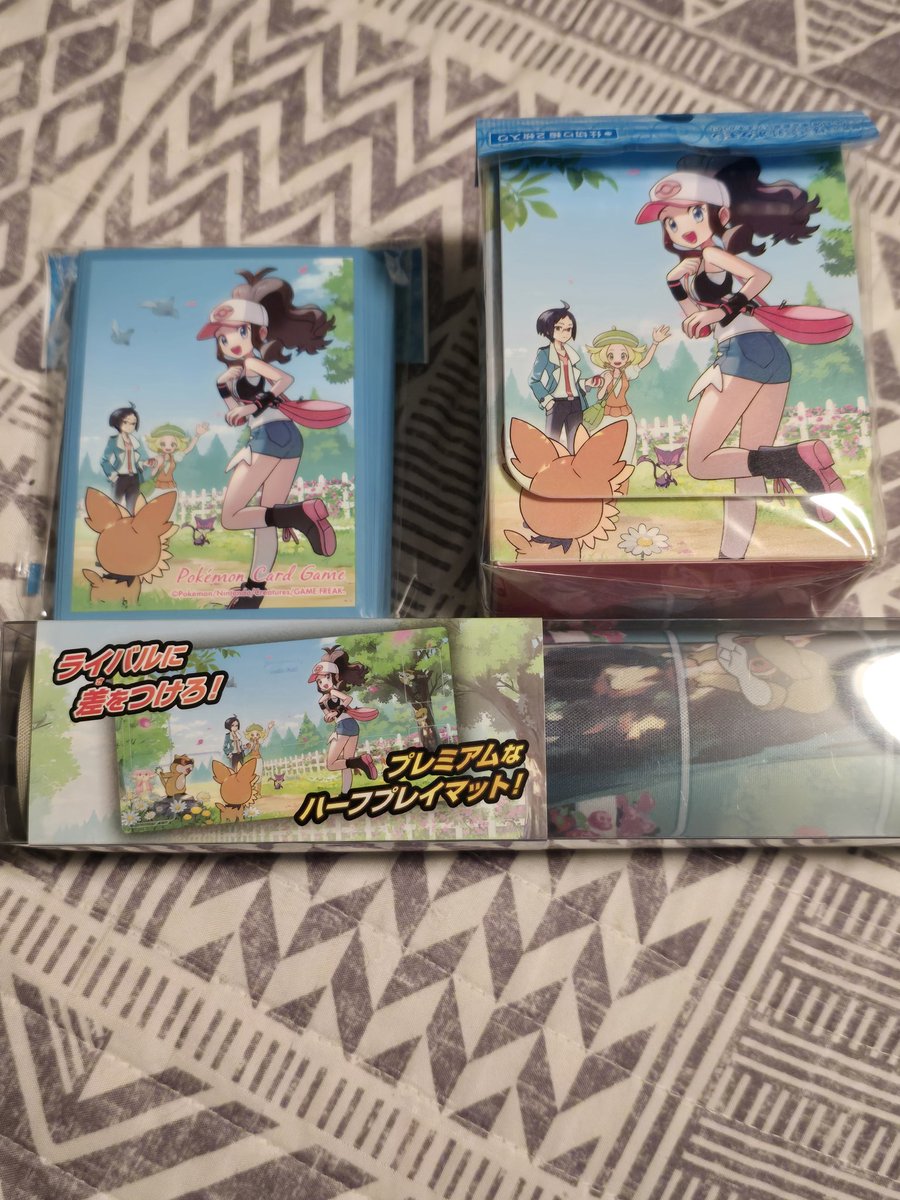 GemMintTCG's tweet image. Mail day! Got my package from Pokemon Center Japan and got a bunch of awesome new stuff! New sleeves, the Hilda sleeves, deck box, and playmat, and these awesome figures! And even a little birthday card! Hoping to make a video on these figures soon, just wanna figure out a style.