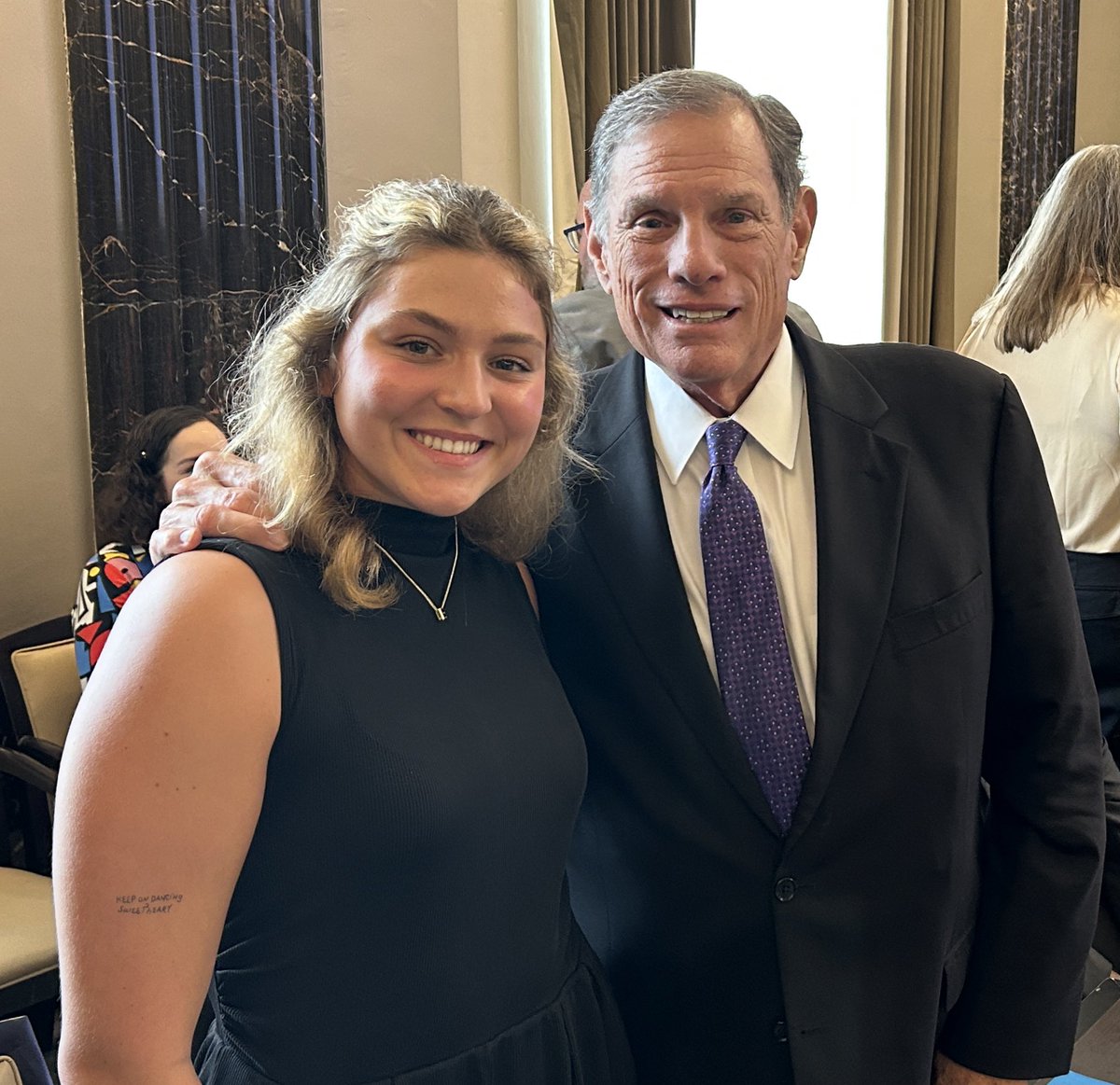 KimHunterReed's tweet image. Great first NIL Task Force meeting Special thanks to student/athlete Ella Hemmings @lsuvolleyball & the one & only J.T. Curtis Jr for the meaningful input Discussions on everything from revenue sharing & roster limits to NIL deals, Title IV & need for greater student protection
