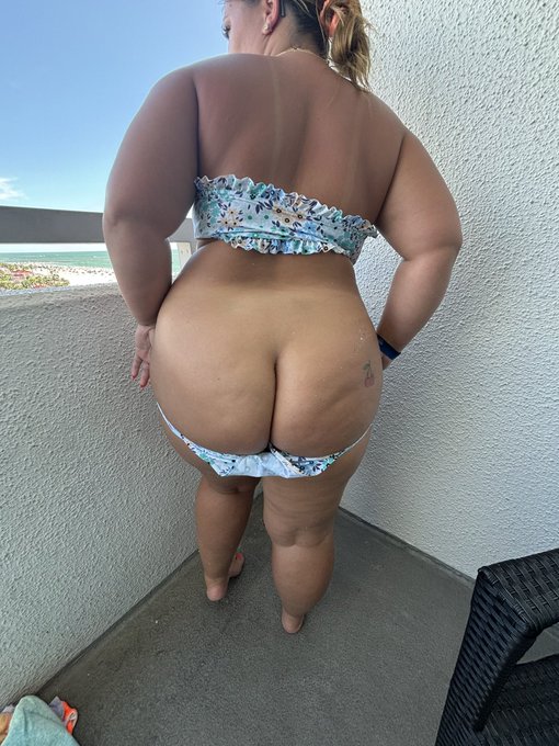 Watch sexybrat🍒's leaked NSFW photo on TwXstars