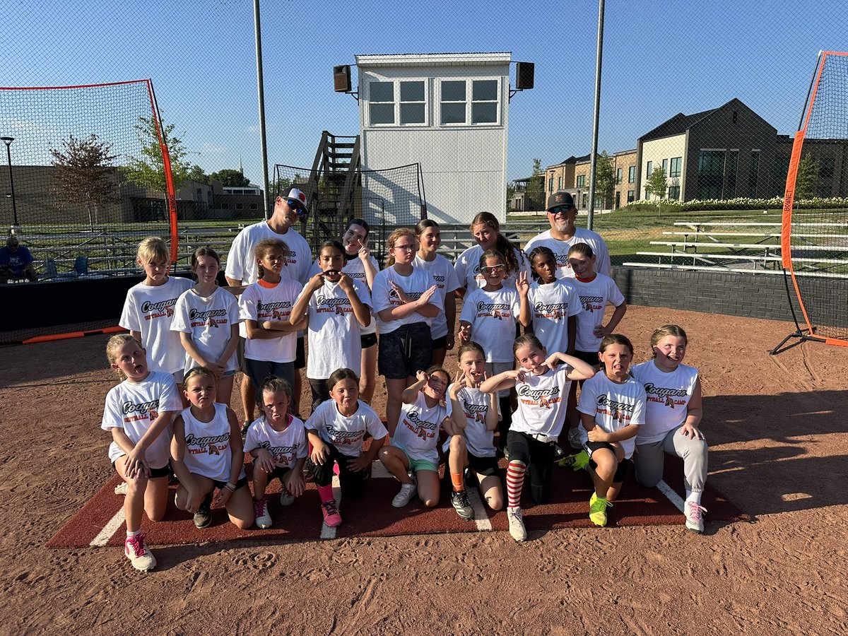 What a great week of camp for these kids! Macy Ham, Rosie Davis, Kalei Harding, and Paige Bachman showing these kids some love and giving back here in Murfreesboro!!! 🧡🖤