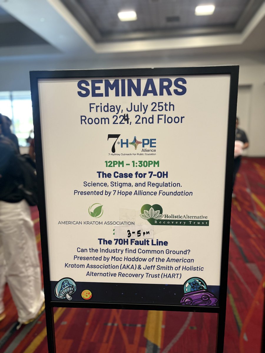 drmicheleross's tweet image. So excited to be back on Las Vegas for @champstradeshows.
On Friday I’ll be speaking on a 7-OH panel at 12 presented by the @7hopealliance then at 3 pm co-moderating a debate between Mac Haddow from the @TheKratomAssn (AKA) and Jeff Smith from the @HART7OH (HART).
Both will…